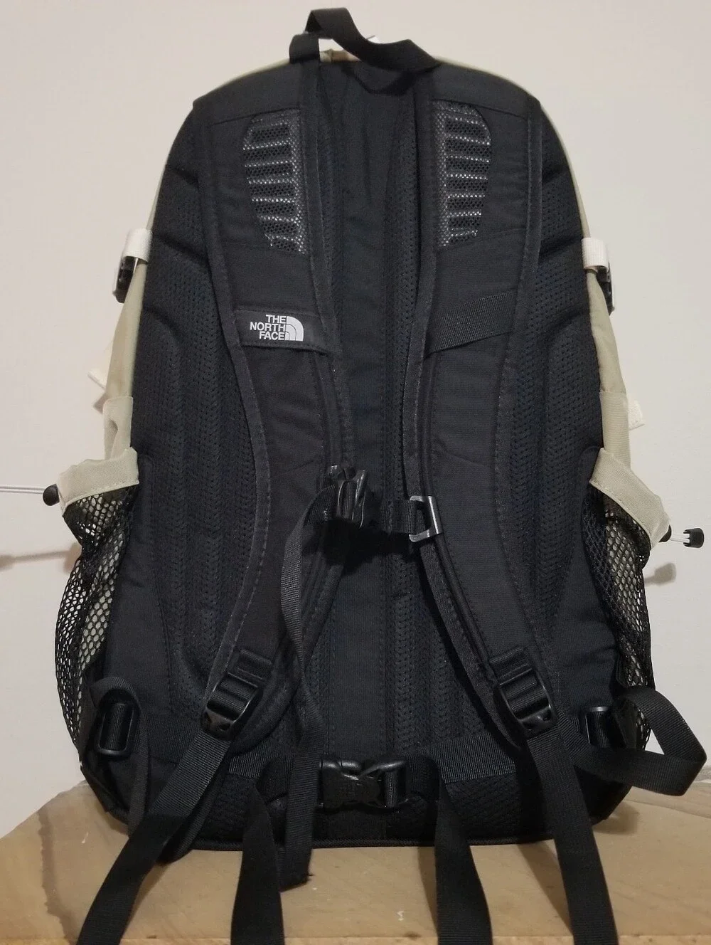 NEW! The North Face Men’s Beige and Black Backpack NWT